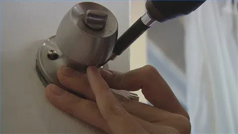 Lock Safe Services Redford, MI 313-758-6119 - change-locks-service